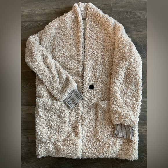 Aritzia Grete Jacket - Picture 1 of 5